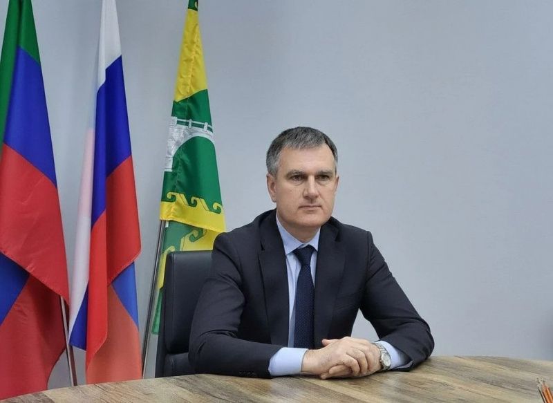 Поздравление Главы Сулейман-Стальского района с Днем семьи, любви и верности