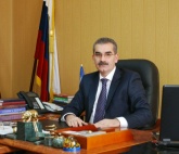 Нариман Абдулмуталибов поздравил жителей Сулейман-Стальского района с Днем России