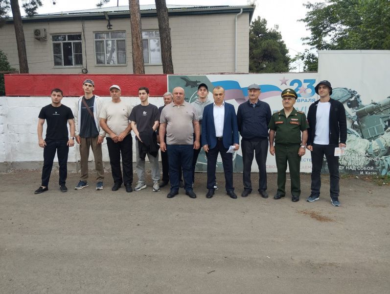 47 призывников из Сулейман-Стальского района пополнили ряды Вооруженных сил России